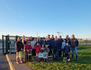pose panneau LPO site La Rivière